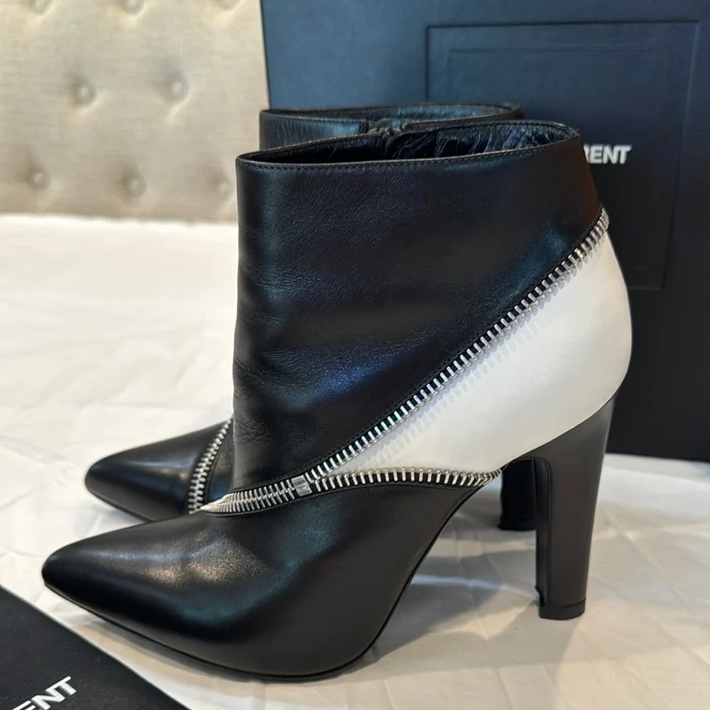 Saint Laurent Black and White Ankle Boots - Picture 4 of 16